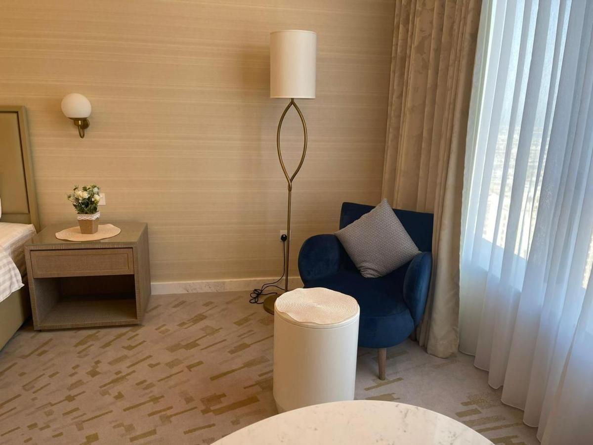 Palm Tower Palm Jumeirah Dubai Bagian luar foto